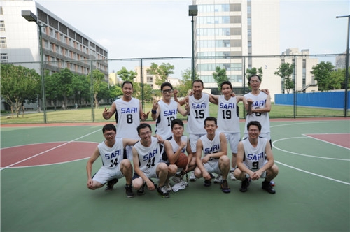 高研院篮球代表队参加上海分院第二届“金秋杯”篮球赛