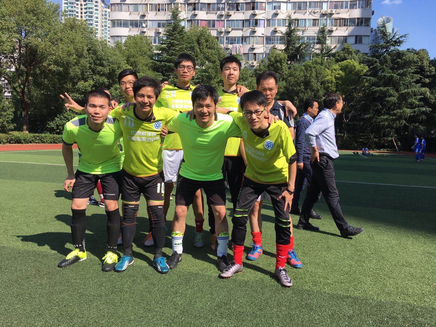 高研院足球队参加上海分院第三届“科创杯”五人制足球赛