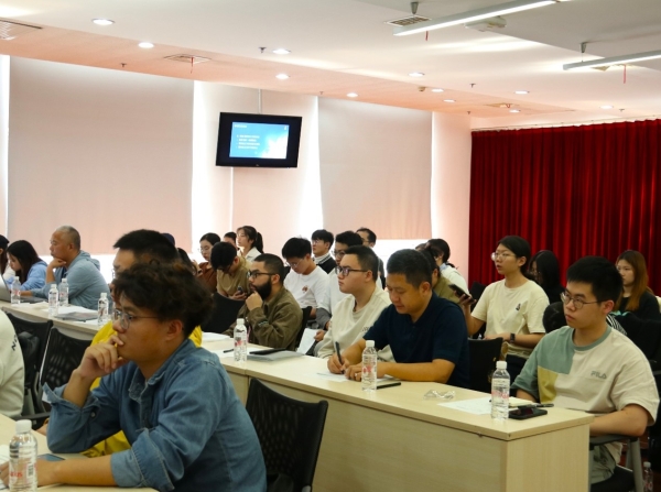 上海高研院举办“科研素养系列培训”之科技论文写作与投稿专场